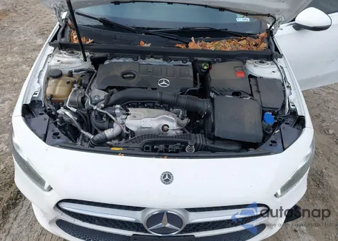 2019 Mercedes-Benz A 220 4Matic z USA, uszkodzony, nr VIN WDD3G4FB2KW035122